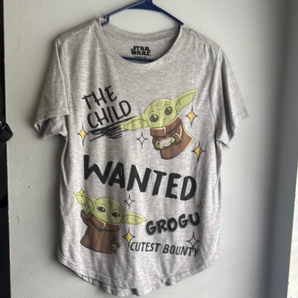 Star Wars Grogu Gray and Green Short Sleeve Tee
